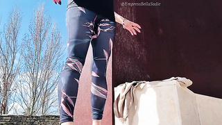 Shoeplay and Hanging From Empressbellasadica in Public