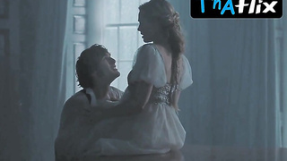 Margot Robbie Wondrous Vignette in wuthering Heights