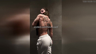 Muscle 18yo Going knuckle deep Seep Gym Live