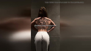 Muscle 18yo Going knuckle deep Seep Gym Live