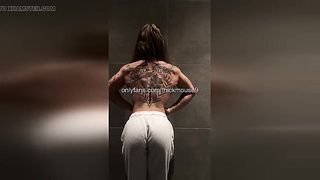 Muscle 18yo Going knuckle deep Seep Gym Live