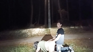 Outdoor fuck-fest with a mature