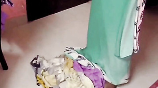 Desi Tamil Wifey Renu Raw Naked Bod Towel Dry & Slow Saree Dressing Taunt! Indianhotwifex