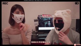 导演力邀网红玲酱泡泡浴激情-three