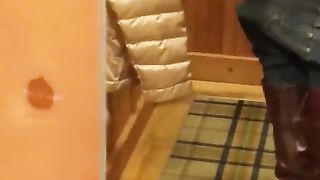 Impressive COUGAR Ravages in Switching Apartment