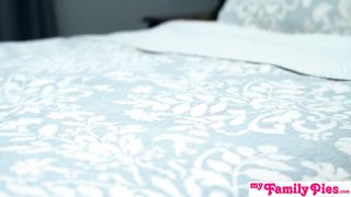 "What Would Your Mummy Think?" - Aunt Catches Step Sista Providing Me A Convenient