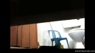 Egyptian Mommy washing her coochie