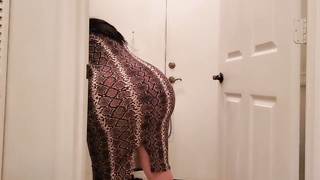 IMMENSE DONK STEP-MOTHER ROMPS HER PORNOGRAPHY JUNKIE SONNY IN THE LAUNDRY BEDROOM