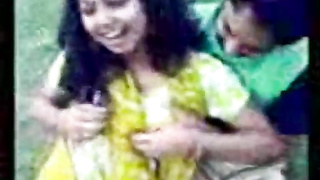 BANGLADESH super-bitch in park wid a gang of fellows