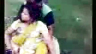 BANGLADESH super-bitch in park wid a gang of fellows