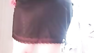 Arab honey, Kahba Maghribia is dancing tango on her own, in a fabulous, dark-hued sundress