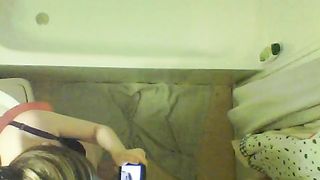 Nubile this jerks in the tub