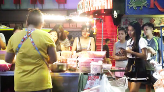 Pattaya Ambling Street Nightlife 2019 (Thai chicks)