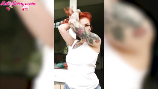 Fabulous Stunner in a Humid T-T-Shirt Washes Windows - Homemade