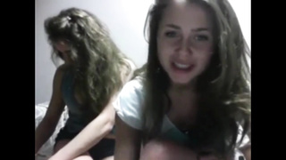 2 Teenagers Getting Off Web Cam