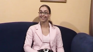 Dutch Laura wants to earn additional cash in porno