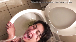 Rest Room Super-Bitch Bailey Kinkier