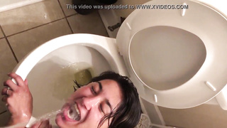 Rest Room Super-Bitch Bailey Kinkier