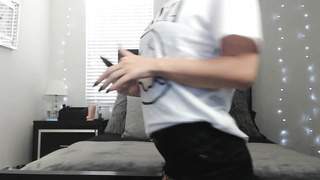 Naughty PHAT ASS WHITE GIRL towheaded screws her vag