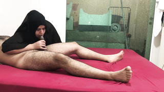 MUSLIM HIJAB GAL GIVES HER FUCKBOX TO REAL COUSIN !