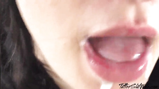 Black-Haired Public Sucky-Sucky and Jism in Facehole in Public Transport