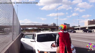 Gibby The Clown Plumbs Tastey Tee On Atlanta’s Most In Demand Highway