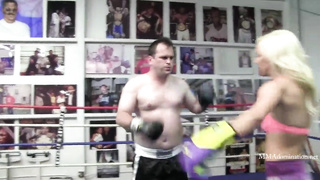 Ash-Blonde Sweetheart Combined Boxing