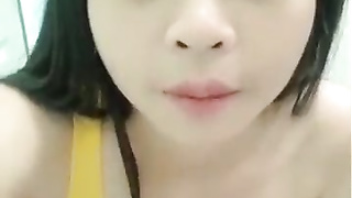 Japanese Brunette Dansse.