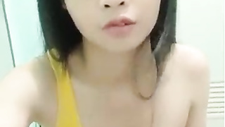 Japanese Brunette Dansse.