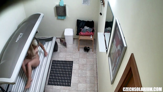 Ash-Blonde Lady Secretely Fapping