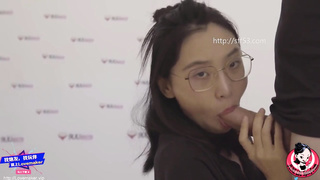 June Liu 刘玥 / SpicyGum – Sucky-Sucky and feet wank by a Asian Hotty with high heel and ebony stocking