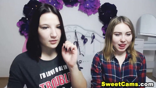 Hot Teen Duo Fucking Pussy On Cam