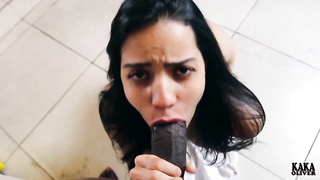 Tipsy lady commenced making out with a dark-hued fellow in the night bar, before they pummeled