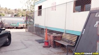 Call Girl gets unloaded before her FFM