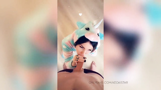 Dark haired honey is providing a deep, sensuous oral job to her Tinder meeting, just for joy