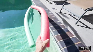 Dark-Hued babe with curly hair, Scarlit Scandal deep throats and rails a massive, milky bone like a professional