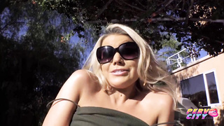 Phat butt stunner, Gemma Parker is getting on all fours on the floor and gargling spunk-pump like a professional