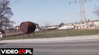 Grind porno - Pounding a college girl with ponytails outdoors