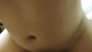 vợ chồng trong nhà nghỉ