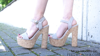 Ebony Killer High High-Heeled Slippers Taunting Movie