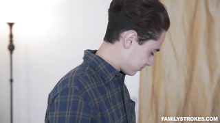 Nasty cougar is permanently having casual hookup with junior studs, because she enjoys how they do it