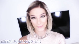 EMMA HIX CAN'T BELIEVE HOW YAM-SIZED IT IS