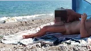 Kinky, unexperienced duo was caught on gauze while boning on the beach, during the day