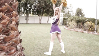 Promiscuous, ash-blonde cheerleader is opening up her gams broad open and getting her daily dosage of shag