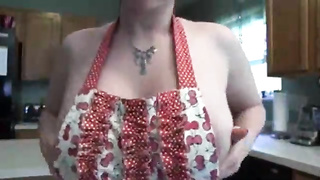Big-Chested housewife luvs to spend a plenty of of time in the kitchen, making food and taunting