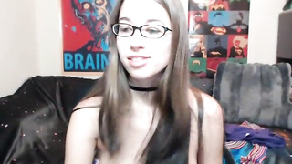 6cam.business dame alexxxcoal displaying hooters on live cam