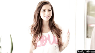 Enrapturing brown-haired is having a casual threeway in the middle of the day and liking it