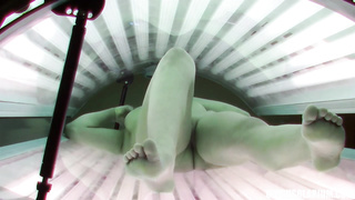 Nubile Doll Rubbin' her Cootchie in Public Solarium