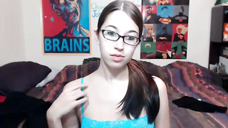 stunner alexxxcoal showing slit on live cam  - 6cam.business