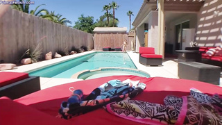 Super-Fucking-Hot dame loves to get downright bare and blow her gardener's chisel for a while